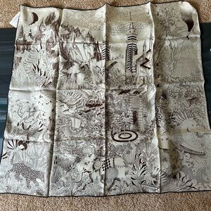 Women 100% silk scarf 90 cm Cosmographia Universalis